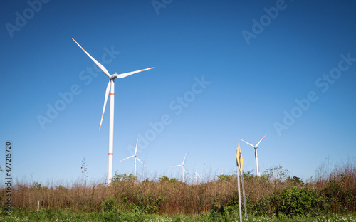 Wallpaper Mural wind turbines farm Torontodigital.ca