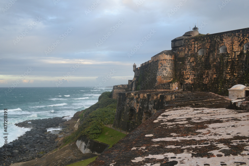 Astonishing view from the walls of Castillo San Felipe del Moro, Old San Juan, Puerto Rico - obrazy, fototapety, plakaty 