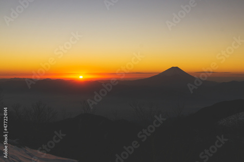 南アルプス（観音岳） 日の出 富士山