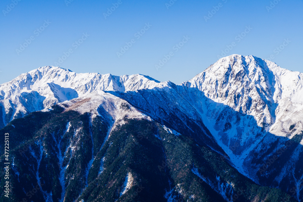 Obraz premium 南アルプスの山岳風景 冬 白峰三山