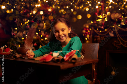 kid writing to santa