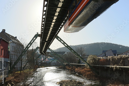 Wuppertaler Schwebebahn - Wintersonne am Arrenberg