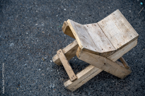 woode stool