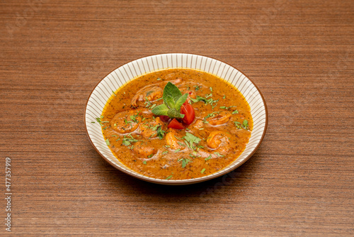 Prawn curry, is a typical curry dish of Burmese cuisine, Indonesian cuisine in Indonesia, Indo-Portuguese cuisine in India and Portugal, Mozambican cuisine in Mozambique and Thai cuisine in Thailand