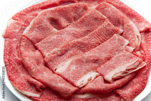 黒毛和牛バラ肉 すきやき用 赤身肉 白背景