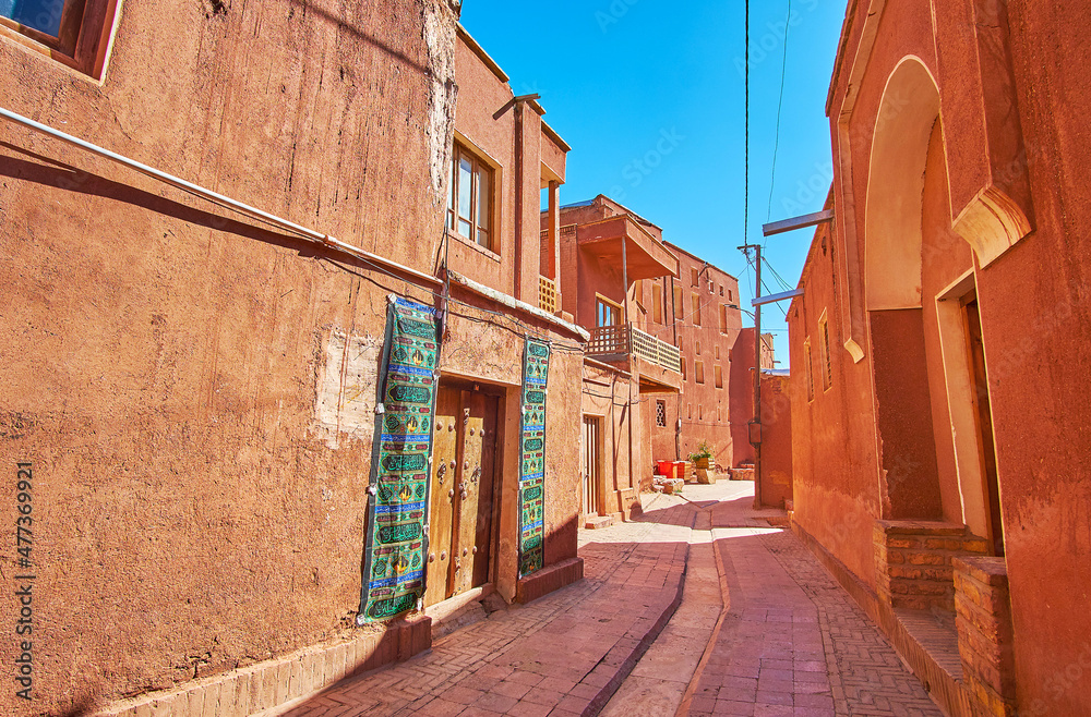 Explore ancient Iranian village of Abyaneh, Iran