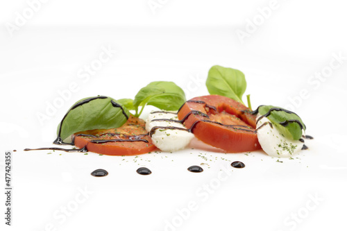 Caprese con glassa all'Aceto Balsamico di Modena IGP
