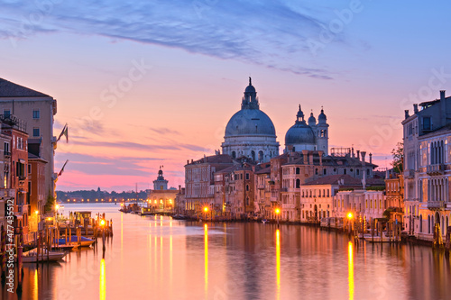 Canvas Romantic Venice at dawn, sunrise