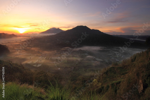Sunrise over the mountains © Gede
