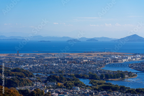 [山口県]晴天の錦帯橋と岩国市街