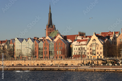 Stettin (Szczecin); Wiederaufgebautes Altstadtufer mit Jacobikirche 