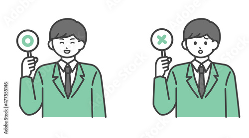 丸とばつの札をもつ学生の男の子のイラスト素材