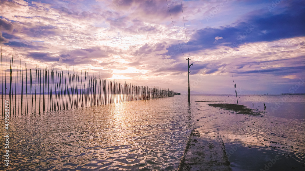 Obraz premium Sunset over the sea