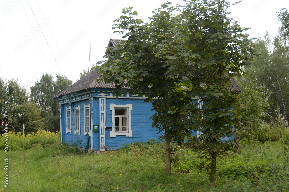 House in the village of Vyshka in the Yaroslavl region