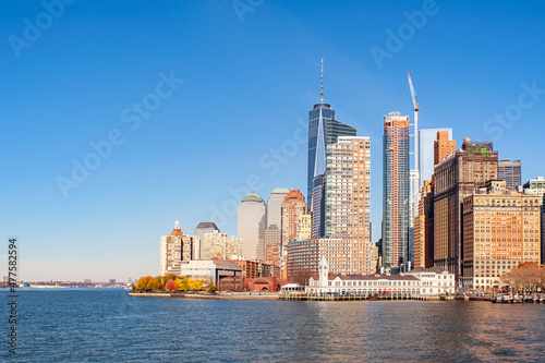 Quadro su tela View from Hudson river of the Financial District, one of the most affluent neigh