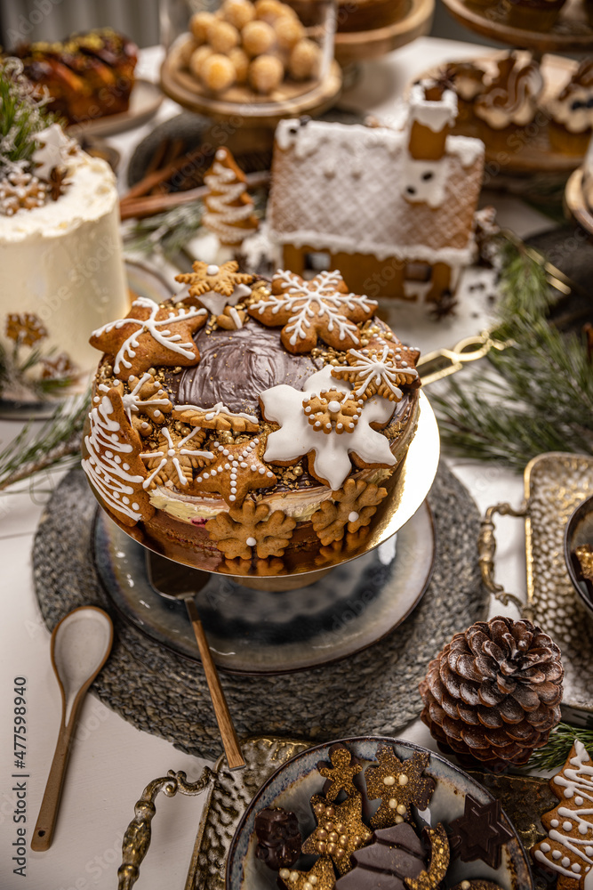 Fototapeta premium Christmas gingerbread cake