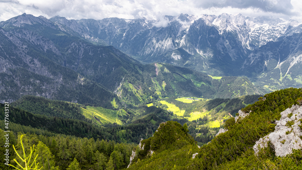 Fototapeta premium Blick ins Tal