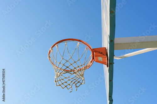 basketball hoop viewed from the side © 태원 김