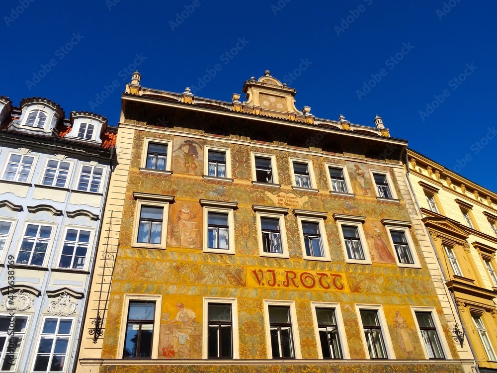 Façades au centre historique de Prague
