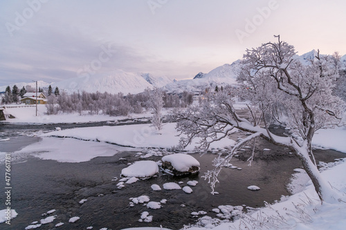 Winterlandschaften in den Lyngenfjord Alpen photo