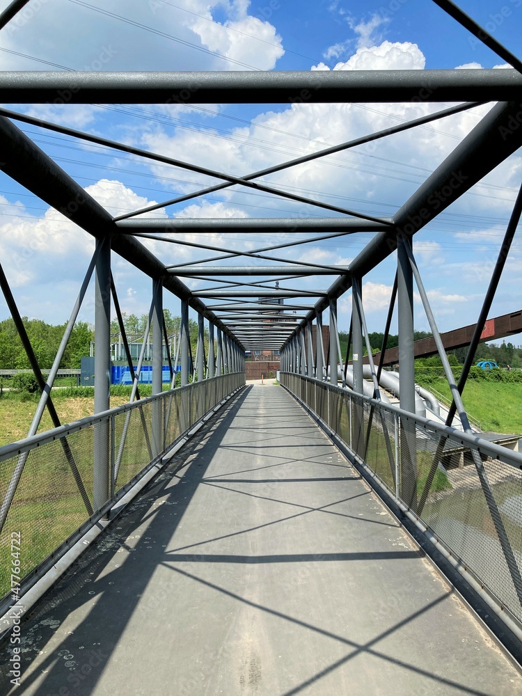 Kanalbrücke / Canal Bridge