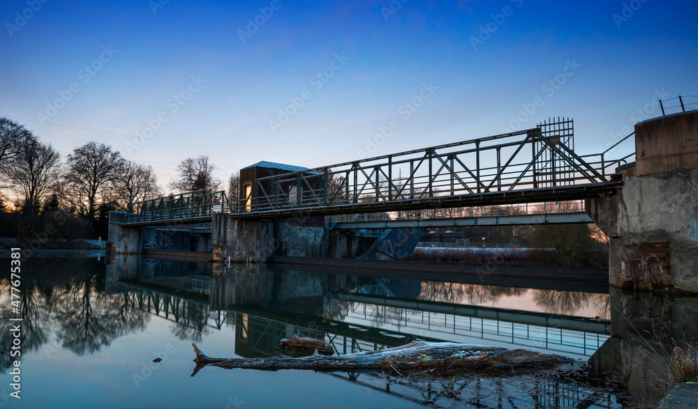 Fototapeta premium Weir at sunrise