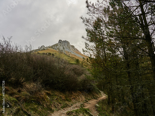 Subida a Larrunarri Txindoki photo