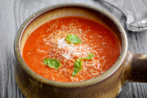 Hot and spicy tomato basil soup