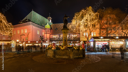 Fototapeta Naklejka Na Ścianę i Meble -  Christmas market in Colmar in france on December 22th 2021