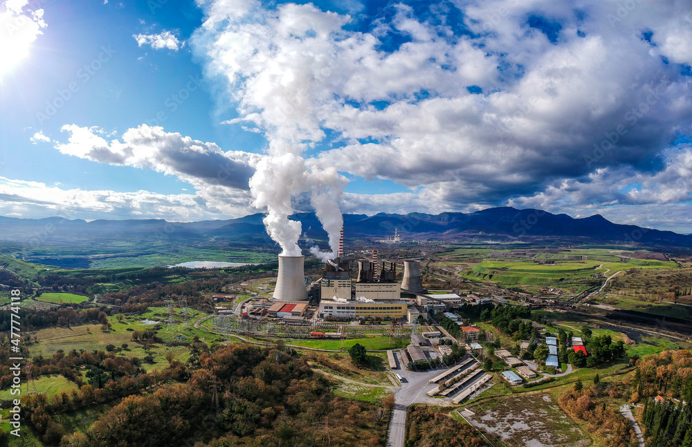 Tableau sur toile Power plant in Arcadia in the central Peloponnese with a nominal capacity of 811