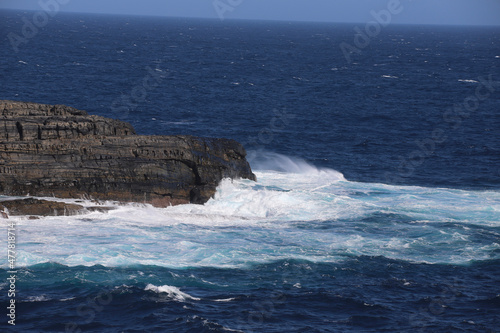Wallpaper Mural waves crashing on rocks Torontodigital.ca