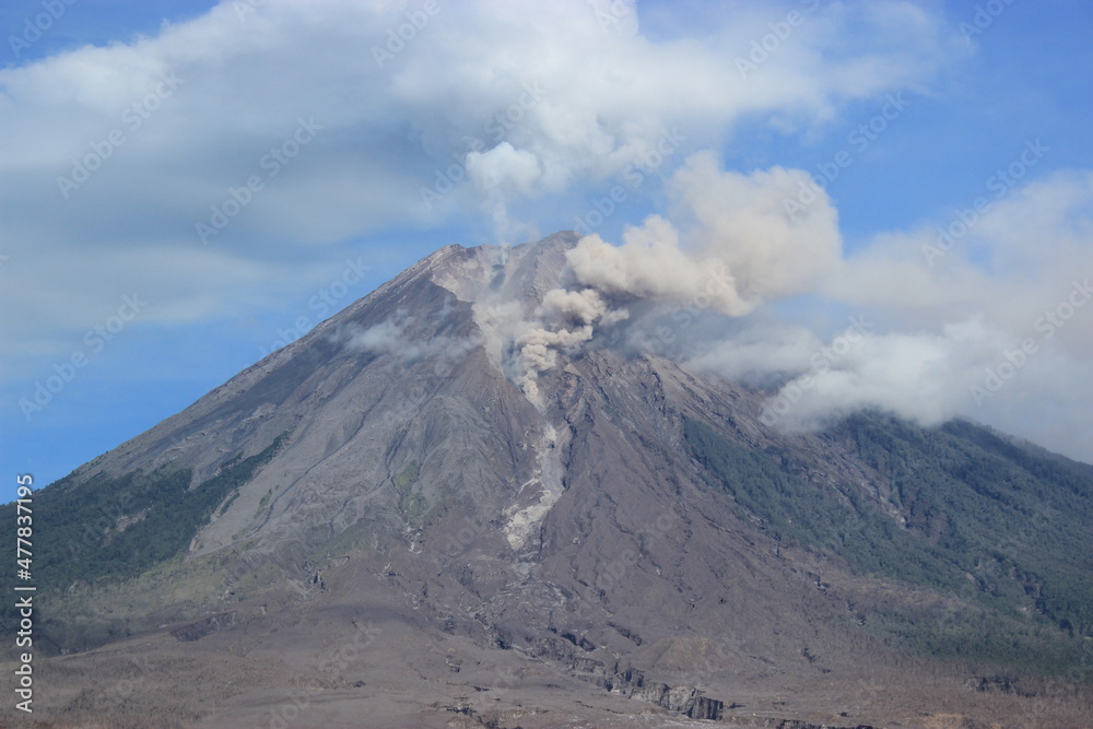 the eruption of Mount Semeru in East Java, Indonesia