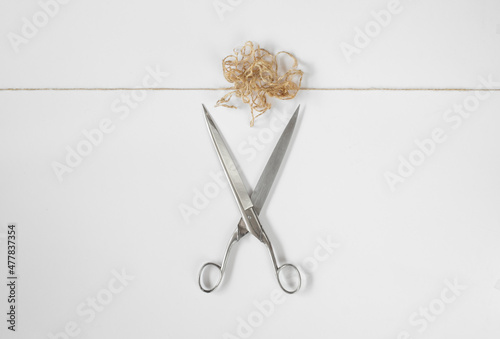 Cuadro en lienzo problem solution concept,unleash creativity,idea,knot with scissors,business met