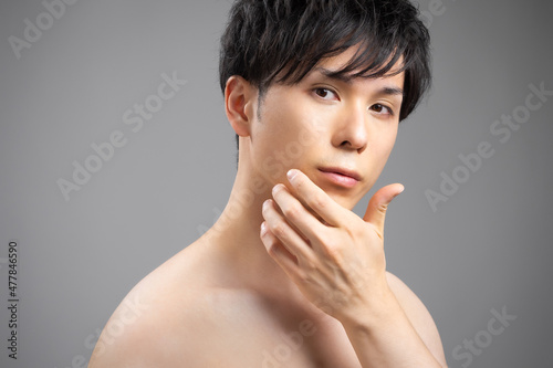 メンズスキンケア　脱毛　メンズメイクイメージ