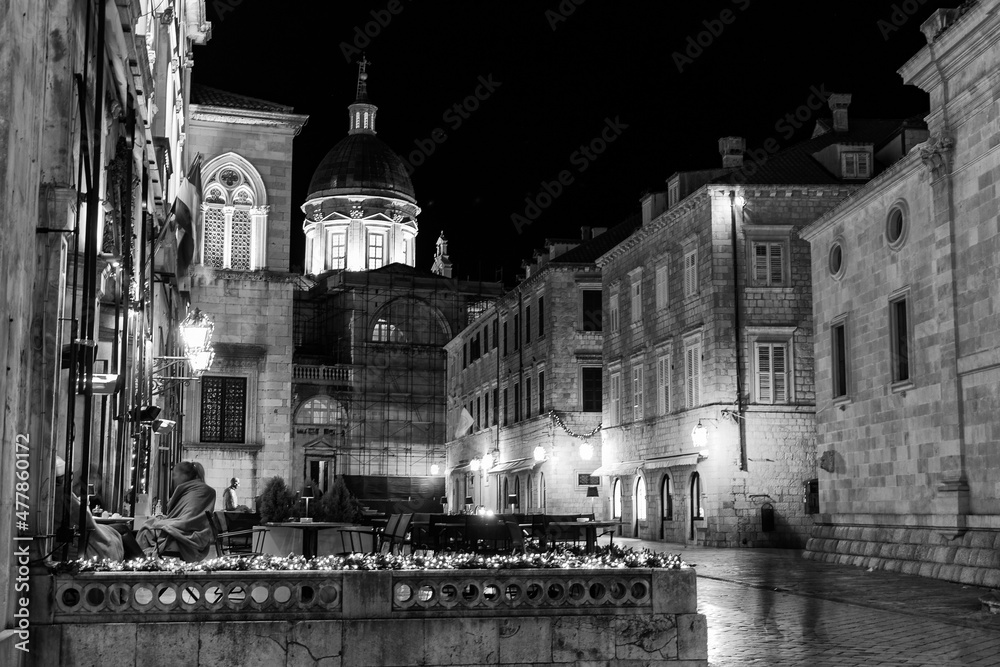 Black and white photo of street in Dubrovnik, Croatia