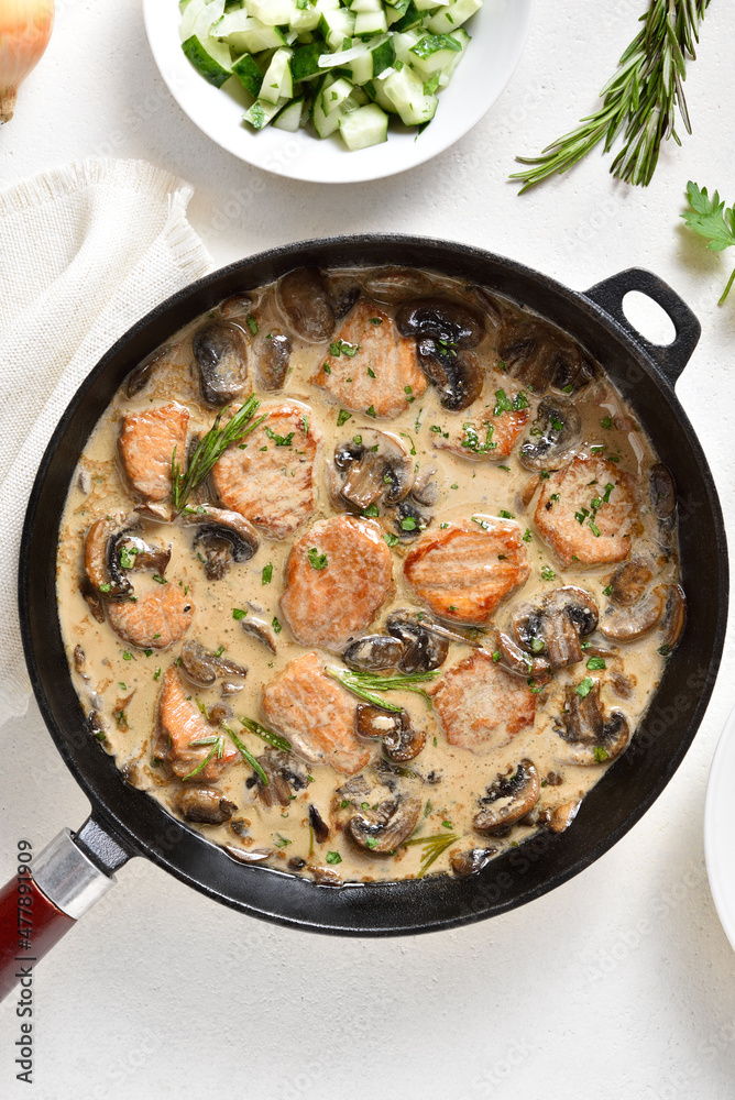 Pork medallions with mushroom sauce Pork medallions with mushroom sauce