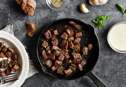 Картината върху платно Garlic butter steak bites