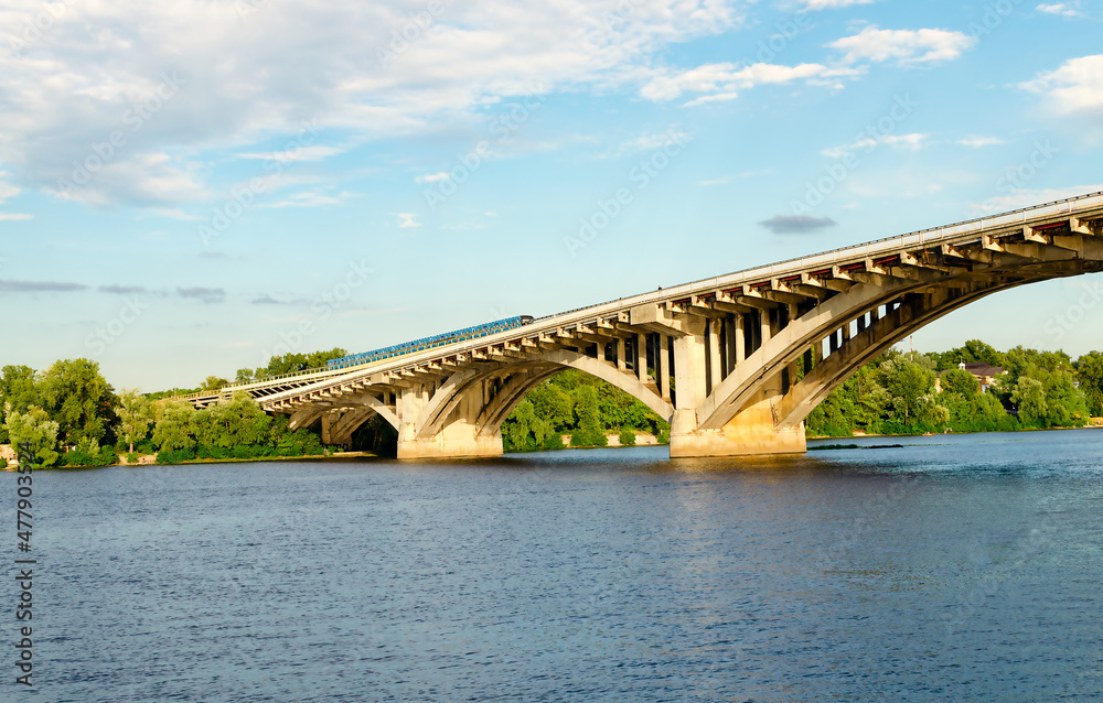 Obraz premium Bridge over river
