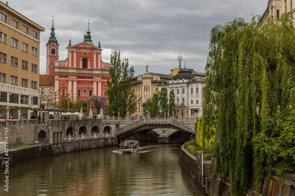 Ljubljanica river and Franciscan Church of the Annunciation in Ljubljana, Slovenia