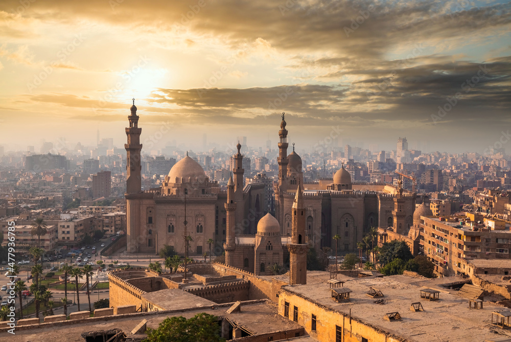 The Mosque-Madrasa of Sultan Hassan at sunset, Cairo Citadel, Egypt - obrazy, fototapety, plakaty 