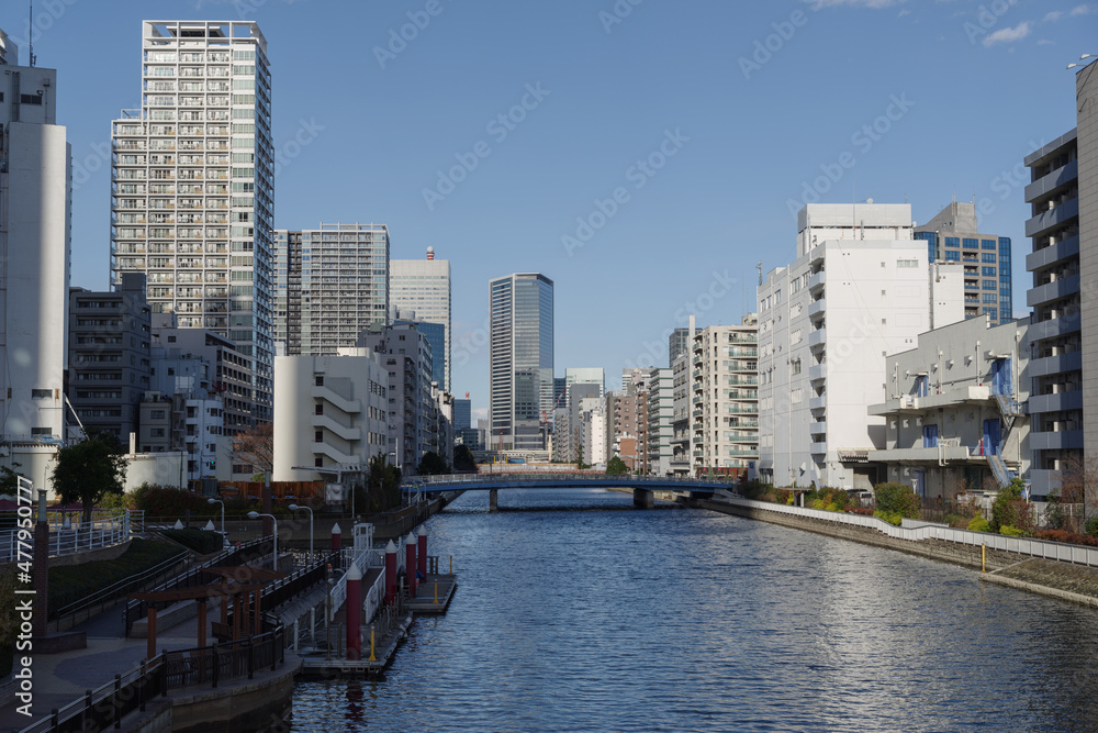 運河と芝浦の街並　港区、海岸・芝浦地区の風景