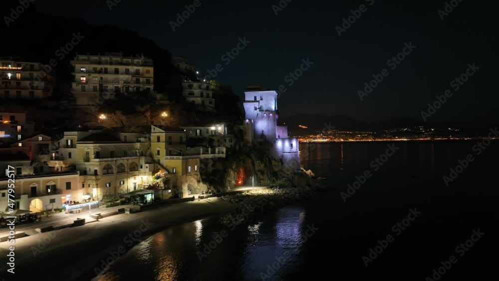 Cetara di notte, borgo marinaro della Costiera Amalfitana, famoso per la pesca delle alici.
Vista aerea della famosa località turistica della Costiera amalfitana.
Cetara di notte, borgo marinaro della Costiera Amalfitana, famoso per la pesca delle alici.
Vista aerea della famosa località turistica della Costiera amalfitana.