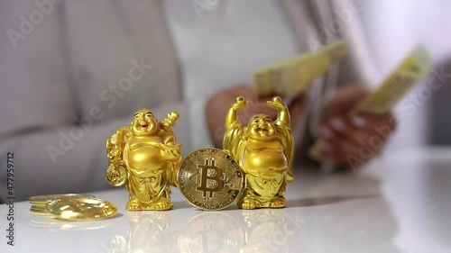 Bitcoin und Geld zählen