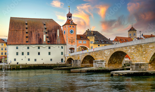 Fotografie Regensburg (Bayern) Donau, Altstadt und Steinerne Brücke