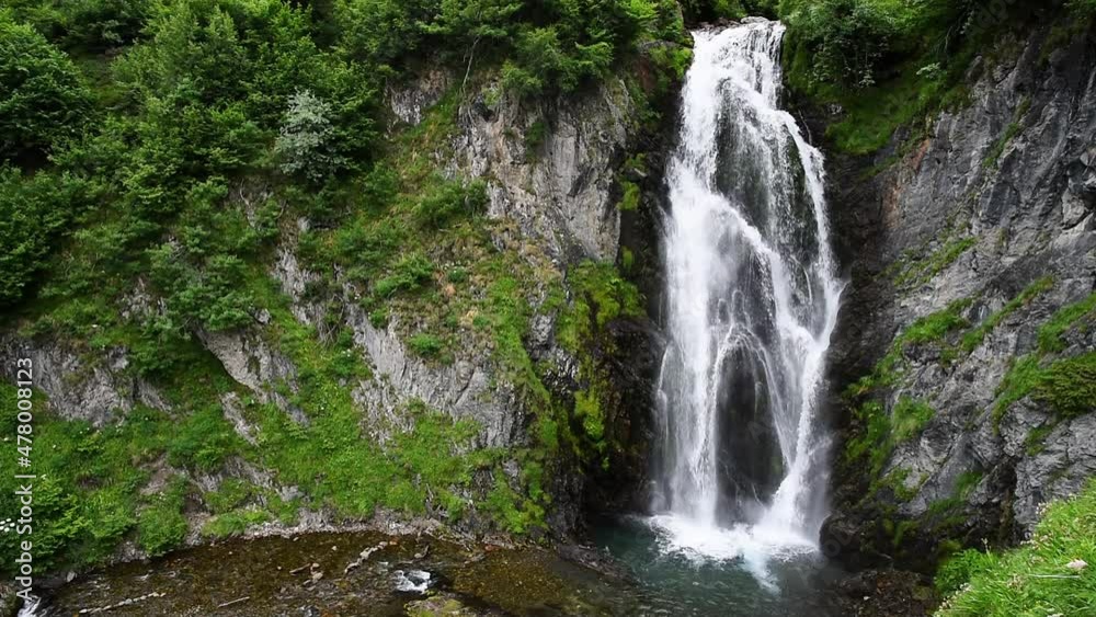 Picturesque waterfall in the mountains. (Sauth deth Pish) Picturesque waterfall in the mountains. (Sauth deth Pish)