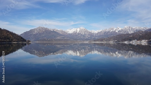 lake in mountains © Tatiana Zaghet