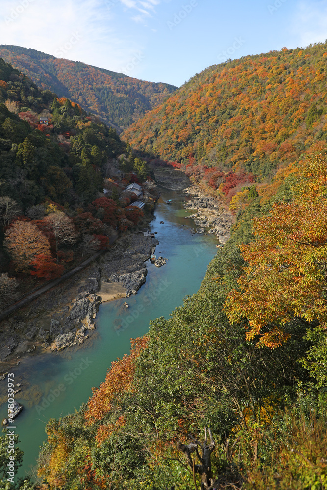 秋の嵐山　保津峡