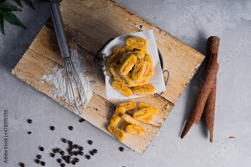 Kastengel dry bread with cheese on top photo