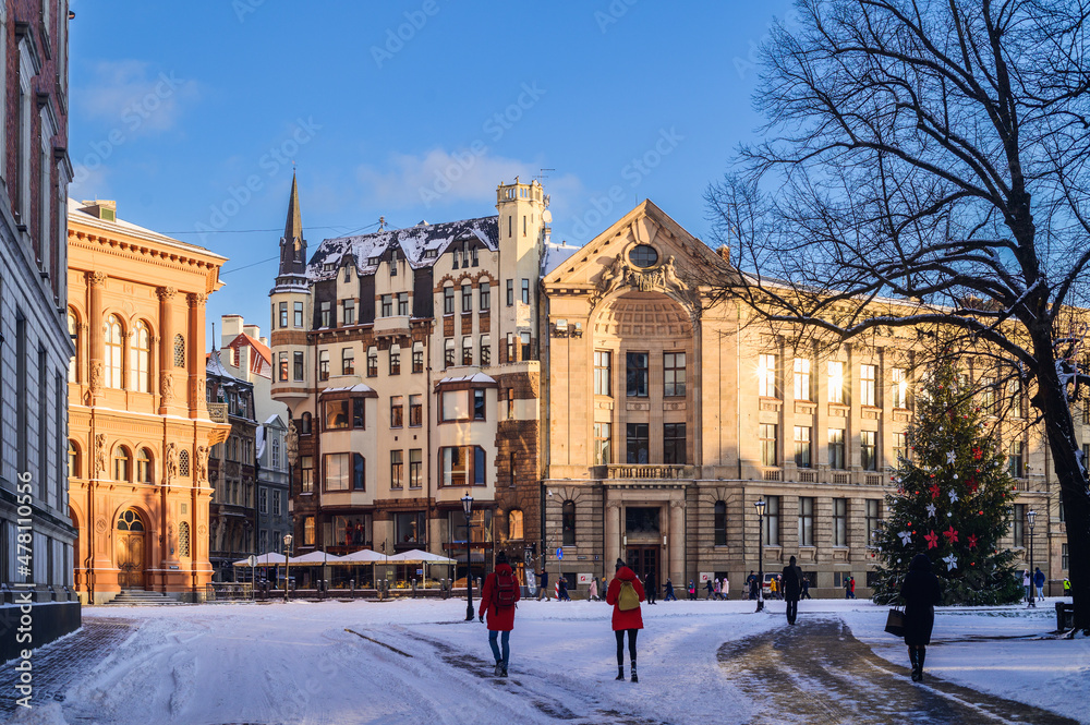 beautiful streets and buildings in New Year's Old Riga2