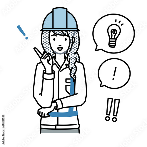 立って素晴らしいアイデアをひらめいた工事現場の女性 フキダシに電球と感嘆符のセット
